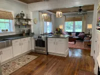 Rustic retreat Hotels in Panola County