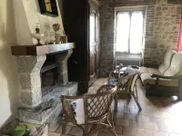 Gîte Campagne Creusoise Dans Petit Bourg Hotels in Chard