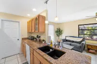 Tropical Palm Oasis - Cozy Private Heated Pool Home!
