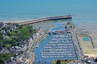 Gite 350 M from the port of Binic.  J
