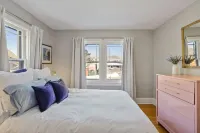 Rarely Available - Downtown Wayzata Home Hotels in Wayzata