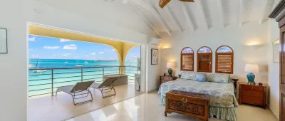 The Penthouse at LaSiesta Stunning Views in Luxurious Surroundings!