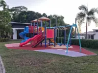 KING Bed, 3 Bedrooms, 2 Full Baths, 5 min to Jaco beach