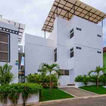 Steps from beach with private pool, rooftop terrace & swim up bar beach club! Hotel Exterior