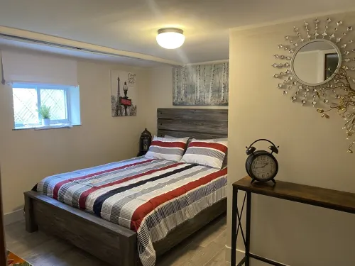 10-15 MIN FROM O'HARE CHICAGO-LOVELY 3BEDROOMS GARDEN APARTMENT