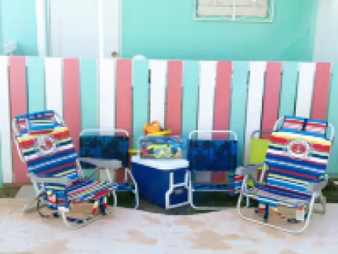 Private Pool and Swim up Bar-Immediately up the hill from Crashboat Beach!