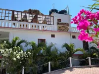 Casa El Delfin, 2nd Floor-Apt. 1 -  Estacahuite Hotels in San Pedro Pochutla