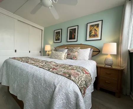 Hale Kai #116 Oceanfront Condo, just steps to the beach, pool and BBQ!