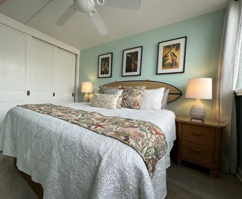 Hale Kai #116 Oceanfront Condo, just steps to the beach, pool and BBQ!