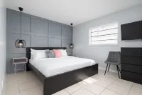 Beachside Bliss: Luxurious 2 Bed, 2 Bath Apartment - Your Coastal Sanctuary