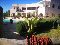Beautiful luxury Villa 7 bdrms Swimming pool 21 pax Planted garden 10mn from Essaouira