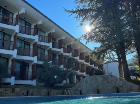 โรงแรม เอล-อาร์ซ