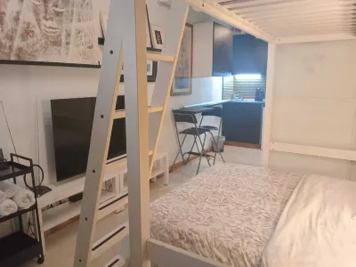 Mini House Loft 25m2 in Barcelona Hotel a 