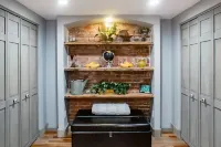 Newly remodeled garden-level suite near downtown in Cheesman Park neighborhood.