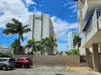 Short walk to beach, Hotel San Juan, & restaurants! 2-bed studio in Isla Verde