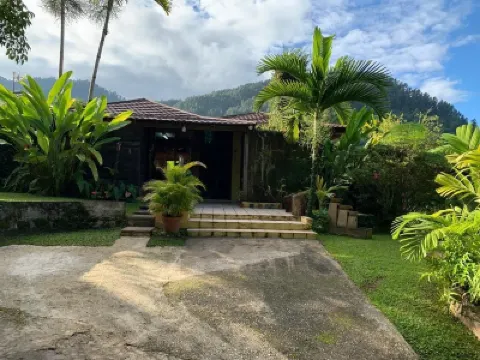 Lejartre's Retreat Hotels in 