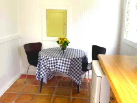 La Paloma Las Flores Hotels in Avalon