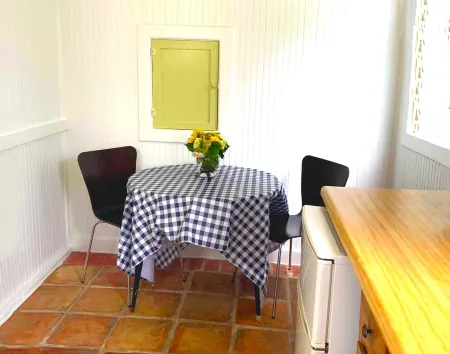 La Paloma Las Flores