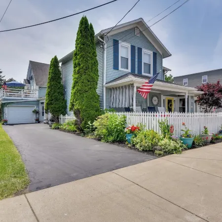 Bemus Point Vintage Suite w/ Soaking Tub & Kitchen