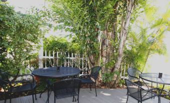 Island Breeze Inn - Venice