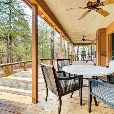 Norfork Lake Access: Cabin w/ Deck & Water View!