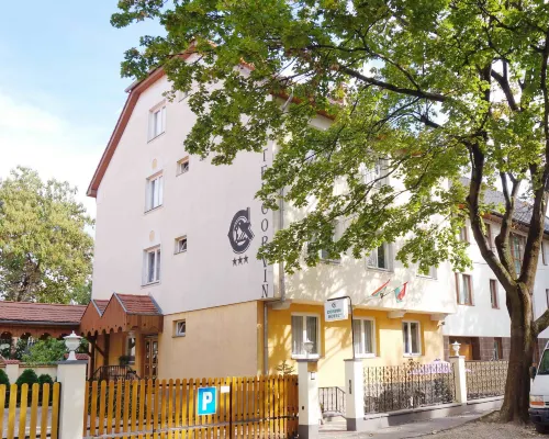 Corvin Hotel Hotels in Gyor