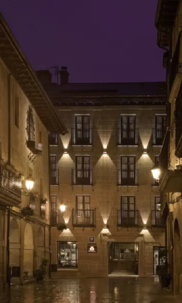 洛斯帕拉傑斯霍斯佩德里亞德酒店