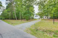 Group Getaway ~ 15 Mi to Charlottesville! - Homestays