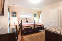 The Coolidge Corner Guest House: A Brookline Bed and Breakfast فنادق في بروكلين