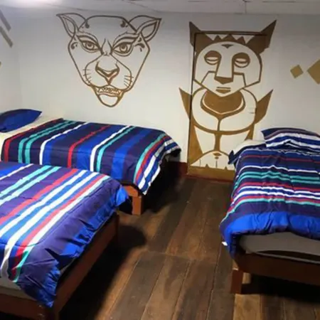 Déjà Vu Backpackers