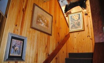 Comstock Premier Lodge LLC