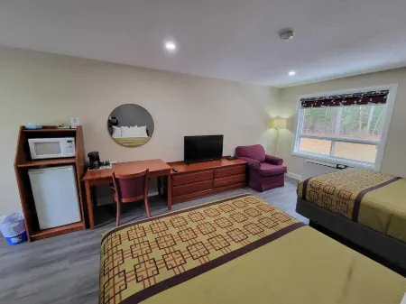 Pine Motel Отели в г. Дип Ривер