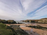 Fferm Porthdafarch South Farm House Hotel di Llanfair-yn-Neubwll