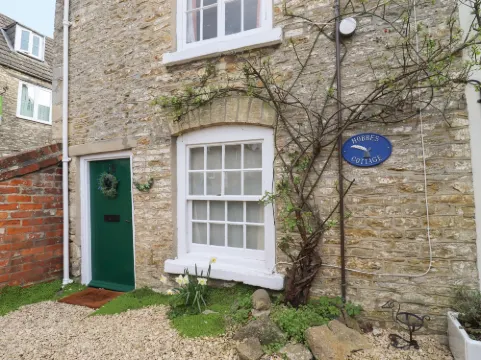 Hobbes Cottage Hotels in Malmesbury