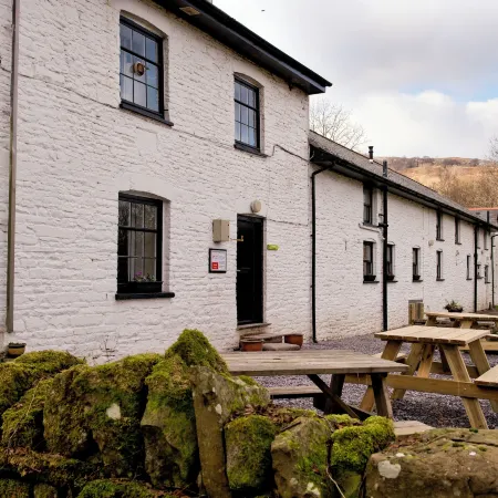 YHA Brecon Beacons Отели рядом с достопримечательностью «Замок Брекон»