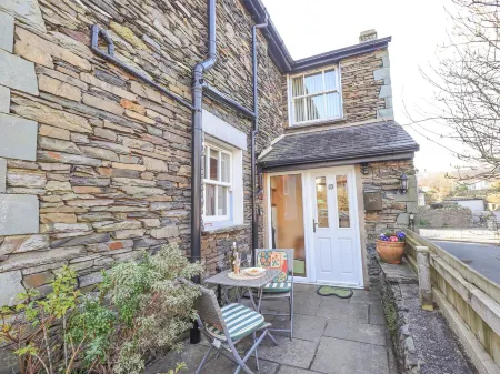 Two Tweenways Отели рядом с достопримечательностью «Райдал Маунт энд Гарденс»