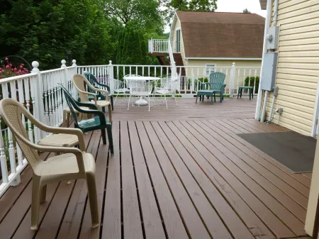 Trickling Waters Retreat Отели в г. Маркетт