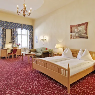 Landhotel Mader Hotels in der Nähe von Schmollgruber Eisenuhrenmuseum