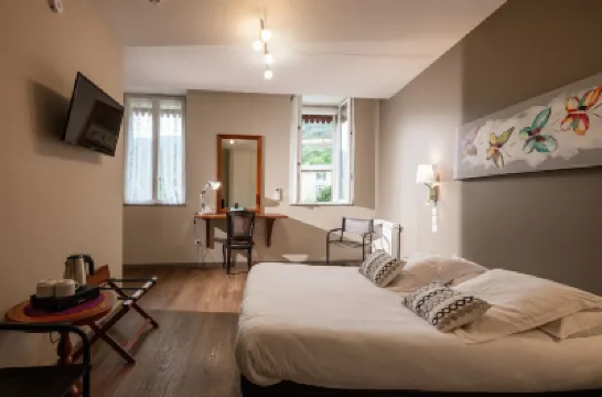 Logis Hôtel Restaurant de la Paix Hotels in Lodeve