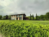 Agriturismo Dolce Colle Hotels in Montebelluna