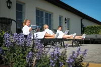 Örums Nygård Gårdshotell - ที่มีสปา