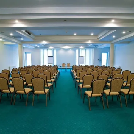 Hotel Ambasador Chojny
