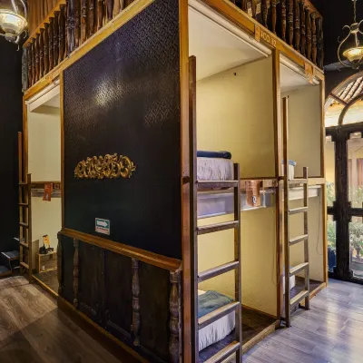 The Clock Hostel & Suites Hotels near Fine Arts