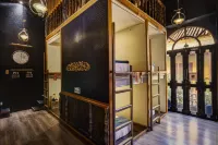 The Clock Hostel & Suites Hôtels à : 