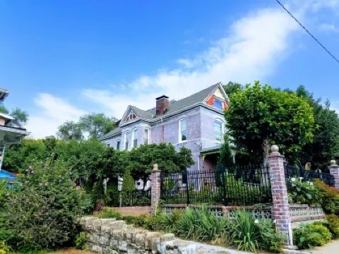 1812 Overture B&B Hoteles en 