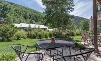 Ground Floor on River Trail, Walk to Ski 1 Bedroom Condo by RedAwning