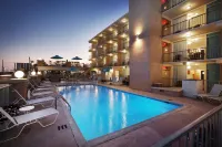 Aquarius Oceanfront Inn