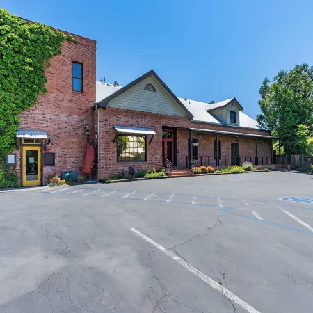Hanford House Inn