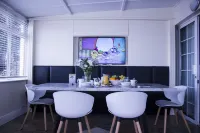 Bella Vista Hotel & Self Catering Suites - Breakfast