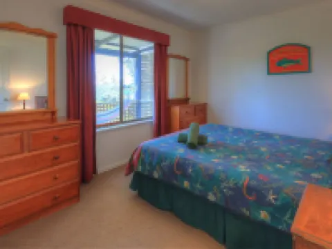 Sommers Bay Beach House Hotels in Port Arthur